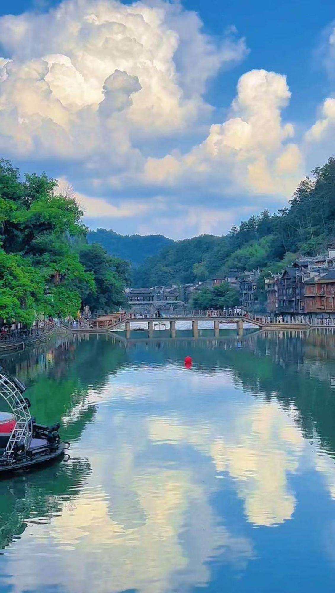 Fenghuang Memory Linjiang Inn Exteriör bild